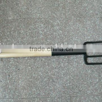 Forged garden fork with wooden handle FF107PD