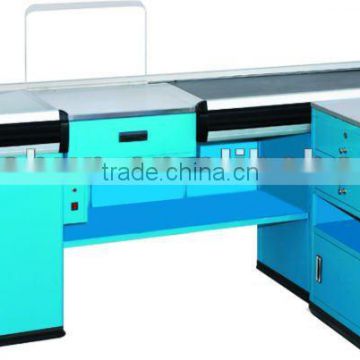 checkout counter with belt