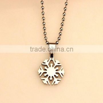 Customized shape stainless steel snowflake pendant