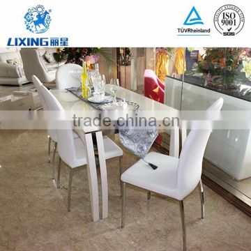 Modern Indoor High Gloss Tempered Glass Dining Table