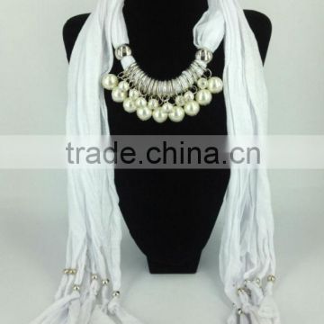 2014 fashions Hot selling and cheaper pendant scarf for promotions gift