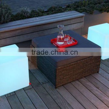 2012 remote LED flashing cube chair and desk for bar and club indoor