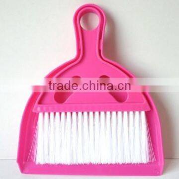 taizhou huangyan pp plastic table dustpan with brush sets