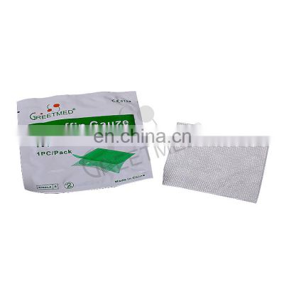 Greetmed 10 x 10 paraffin impregnated medical surgical cotton sterile gauze pad