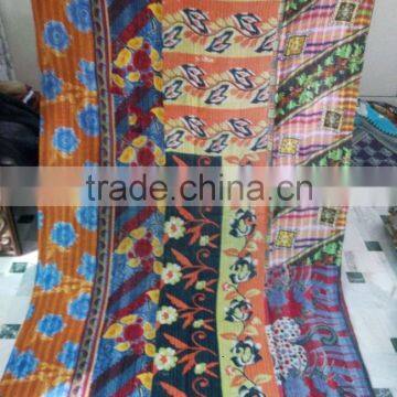 Beautiful flower Embroidery vintage sari fabric kantha quilt / Blanket/Gudari