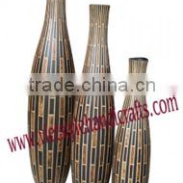 Lacquer pot inlayed bamboo