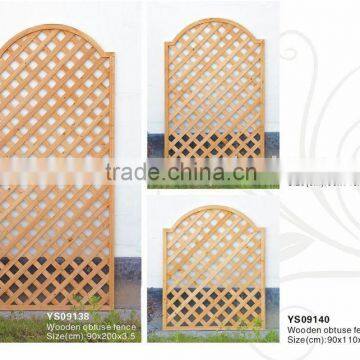 wooden obtuse fence