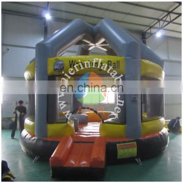 2017 Interesting inflatable wrecking ball /inflatable sports game