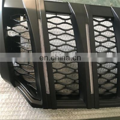 Auto Accessories Car Front Grille Modified Grill for Nissan Navarra 2017
