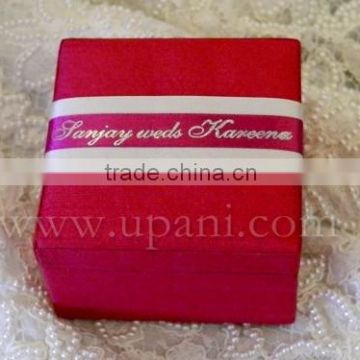 Box with printed ribbon