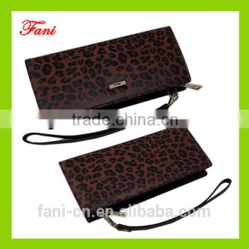 Elegant appearance woman leather wallet with leopard line design