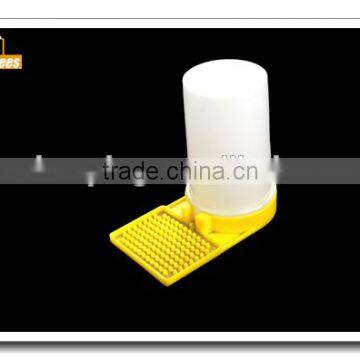 beekeeping equipment plastic entrance feeder 500ml