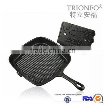 TRIONFO Thread interior bottom Black pre-seasoned cast iron skillet