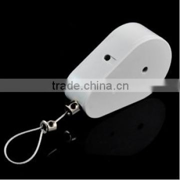 Retractable retail security cable for camera/razors/cell phone display