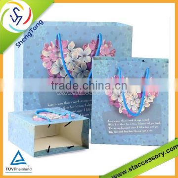 All kinds of paper shopping bag high quality and beautiful paper bag printing