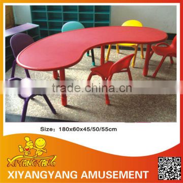 High quality moom shape children table,study table