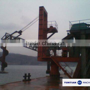 Ship loader for bulk material