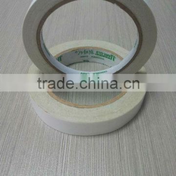 Double sided tape with high adhesive force on both sides