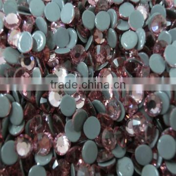 2014 newest hot sale high quality fashion decorative colored glass stones with siam color