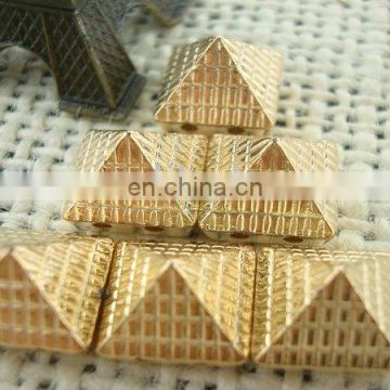 Pyramid plastic studs for clothing decorative