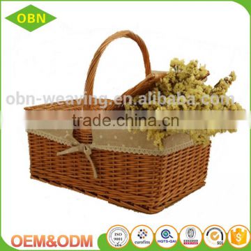 Custom China hand woven eco-friendly material cheap handle empty wicker picnic baskets with lid
