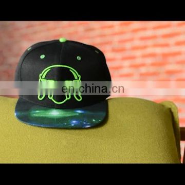 Wholesale plain embroidered caps snapback for man