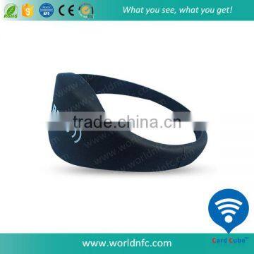 Low cost NFC sport wristbands for for door access control