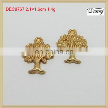 Garment accessory engraved tree pendants gold plated