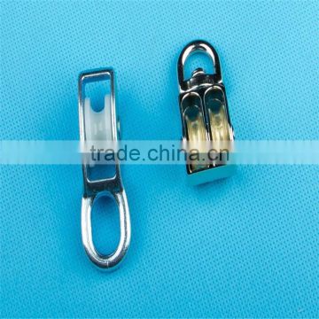 Swivel double small nylon pulley