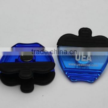 Wholesale Apple Shaped Plastic Magnet Clip for Promotion