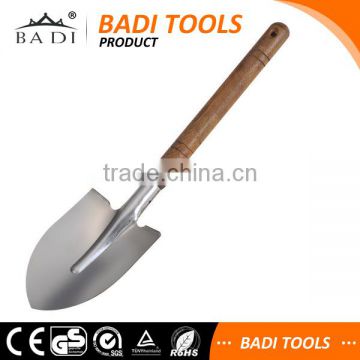 wood handle steel round pointed shovel