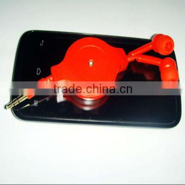 high quality retractable earphone new for media player