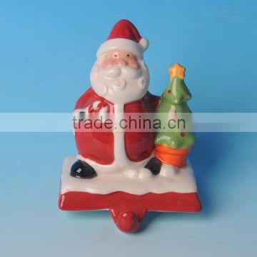 Hot selling decorative hooks ceramic christmas items with santa and tree figurine