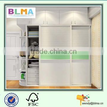 2015 China bedroom wardrobe design in sliding door