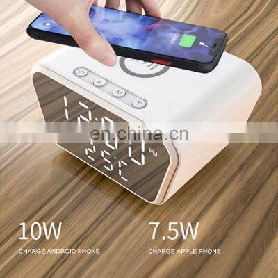 10 W Factory Supply OEM Modern Portable Led Temperature Display Qi Fast Alarm Clock Wireless Charger