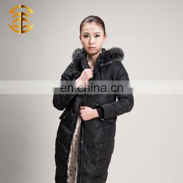 Factory Price Fashion Ladies Luxury Black Down Jacket with Fur Collar