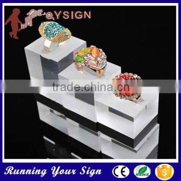 Super popular Customized acrylic ring display