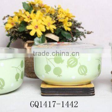 High quality ceramic bowl with silicon lid fresh bowl for cheap sale