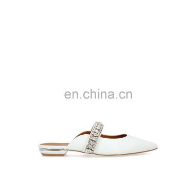 Latest flat women fashion white color beautiful rhinestone decorated sandals shoes other sizes are available (sandalias mujer)