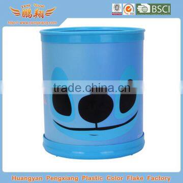 plastic dust bin