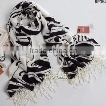 Fashion printing pashmina scarf 06