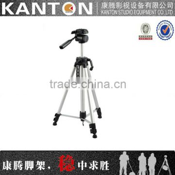 Professional Convenient Lightweight Camera Tripod with 70" height