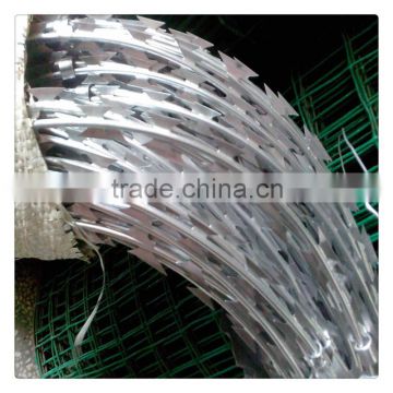 steel barbed wire BTO-22/cross type with clips/razor barb wire coil 750mm