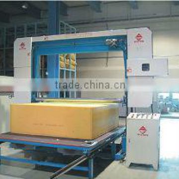 2015 Automatic Horizontal Foam Cutting Machine in China
