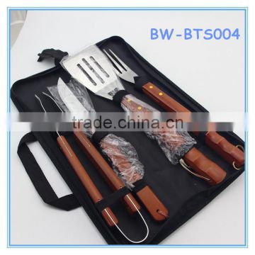 4-Piece Stainless Steel Barbecue Set With Storage Case