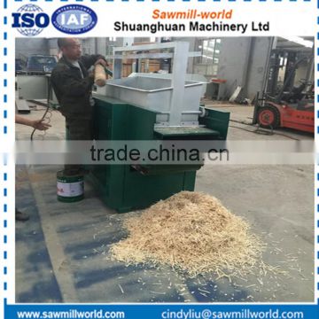 Professional machine to make wood shavings for animal horse bedding