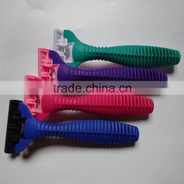 Two layers of the blade, disposable razors, Europe, Africa, the best-selling, disposable razors