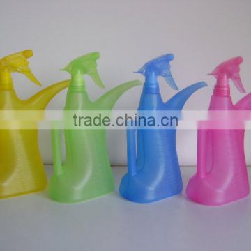 Plastic watering can with sprayer 850ml TG60001