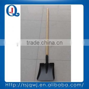 square point shovel with long wooden handle from Junqiao Manufacture
