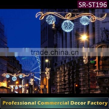 Customize commercial pole mounted cross Street LED ball decoration for new year